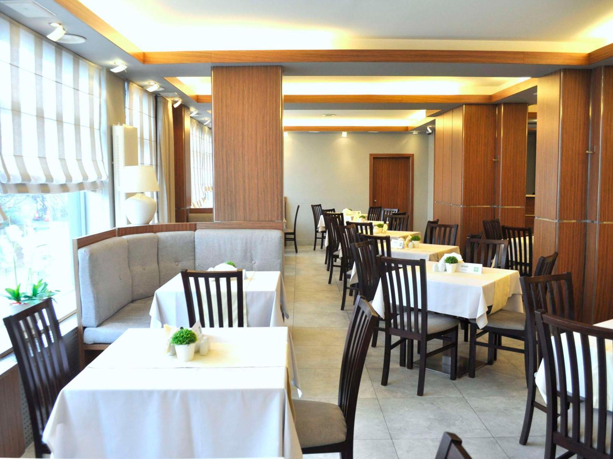 Ibis Styles Warszawa West Hotel 3*