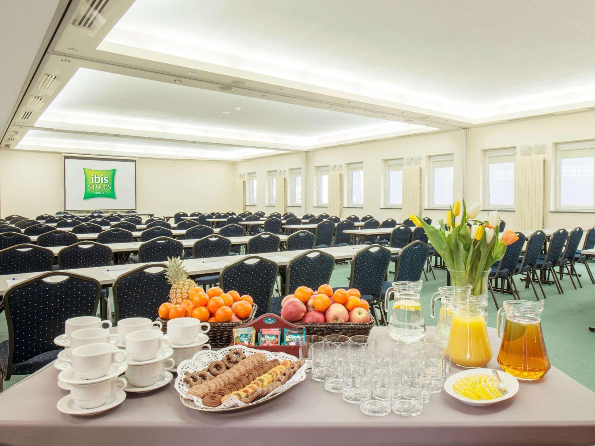 Ibis Styles Warszawa West Hotel 3*
