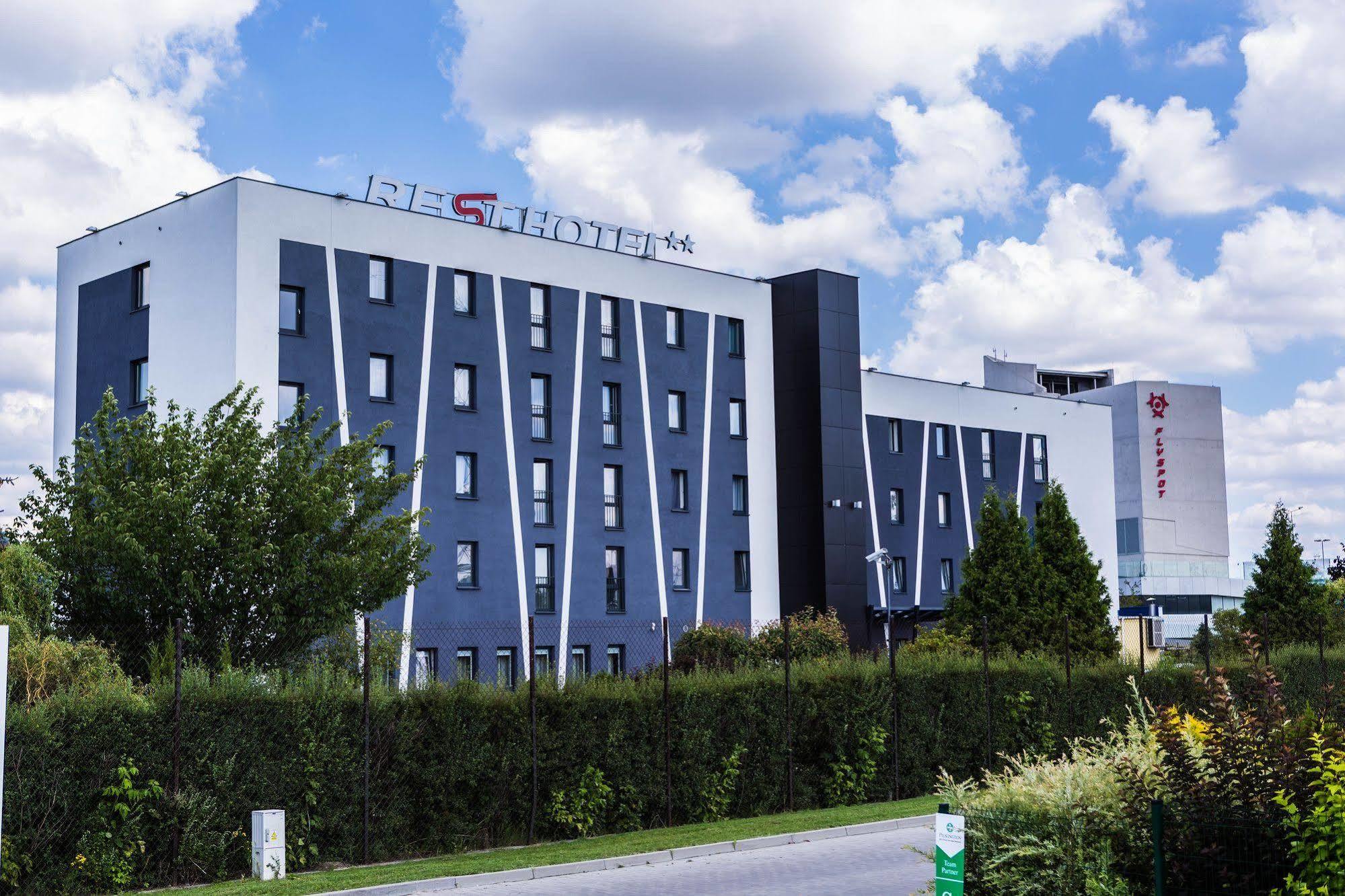 Hotel Ibis Styles Warszawa West 3*