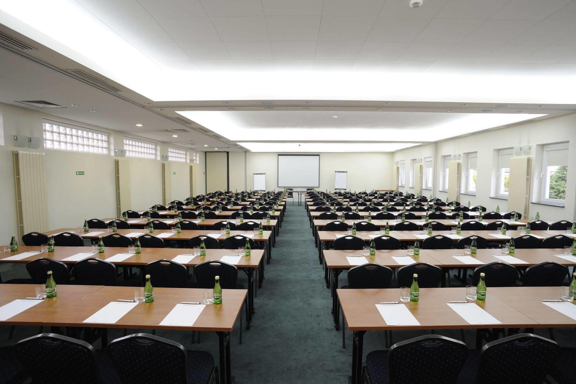 Ibis Styles Warszawa West 3* Mory